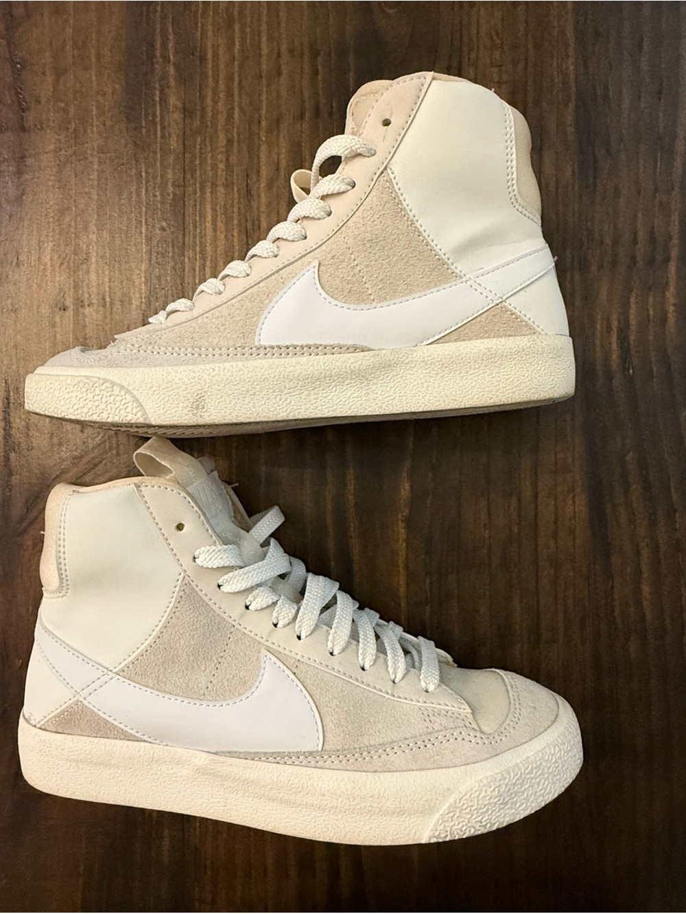 Nike Blazer Mid ‘77 Cream Sneakers